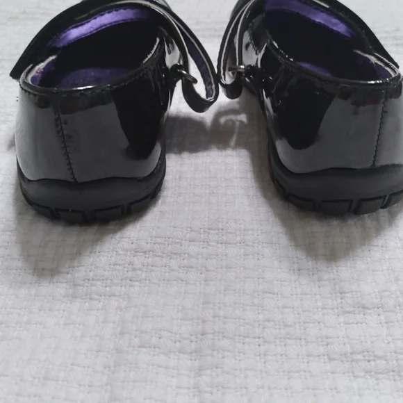 Unlisted black patent leather toddler shoe sz 6 - Picture 3 of 5